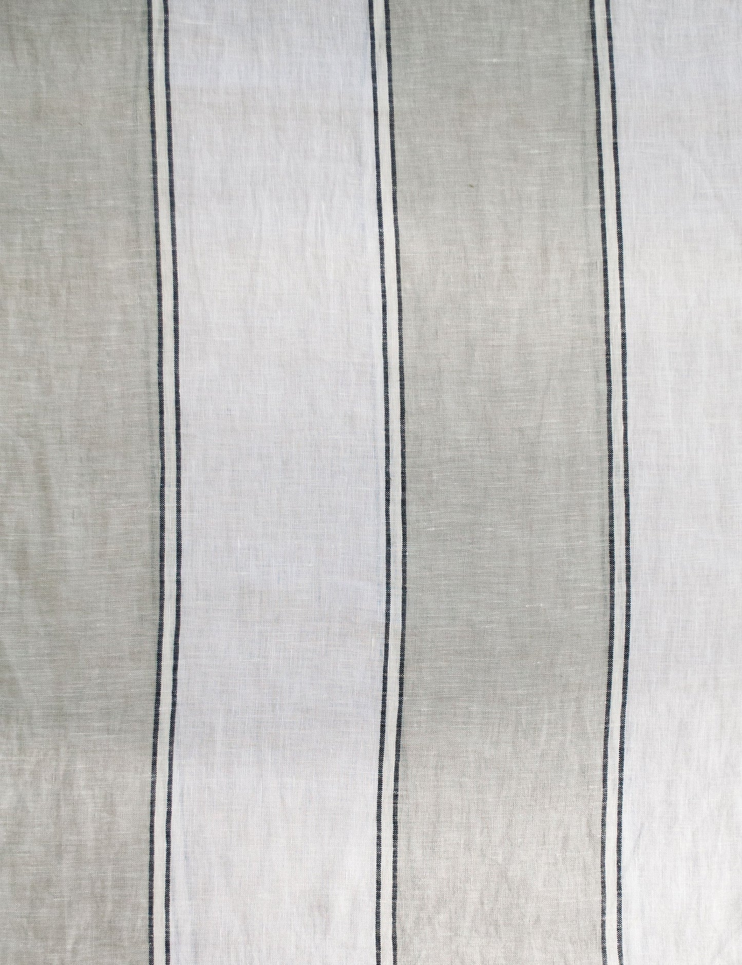 Grey/White